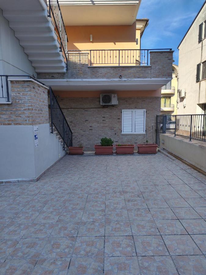 Casa Vacanze Da Tiffany Apartman Porto SantʼElpidio Kültér fotó